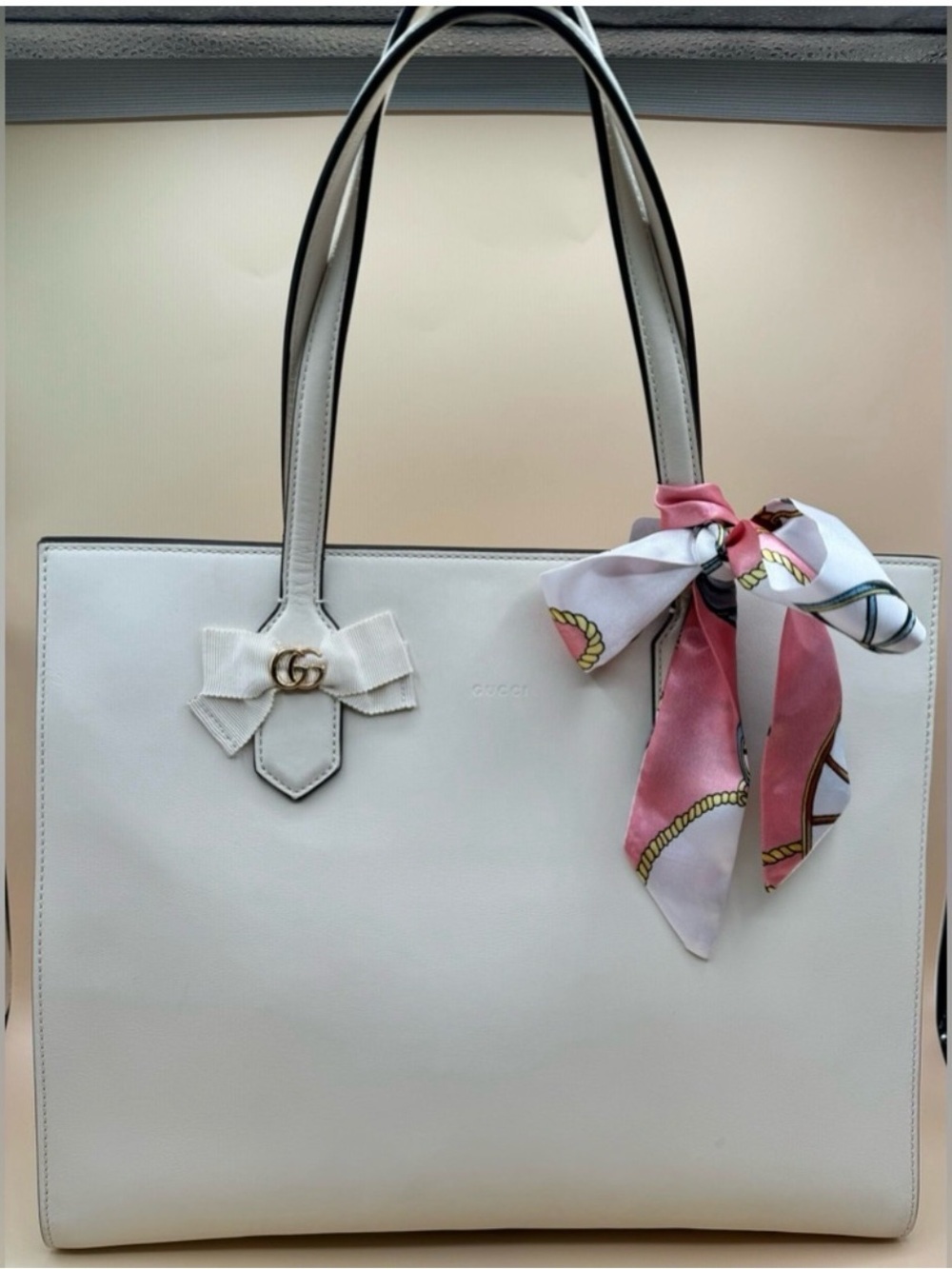 Gucci Ribbon Tote Bag - Picture 6 of 6